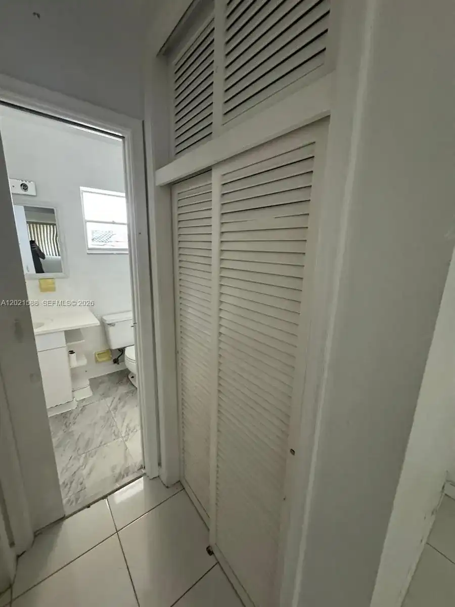 20201 NE 29th Ct # D329, Aventura FL 33180