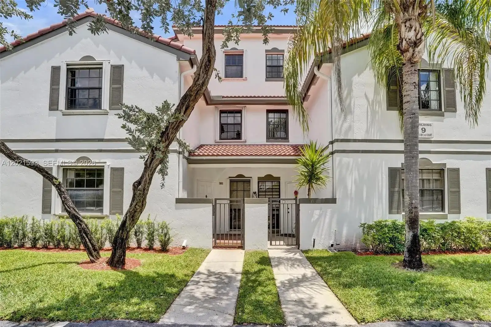 15825 SW 3rd Ct # 103, Pembroke Pines FL 33027