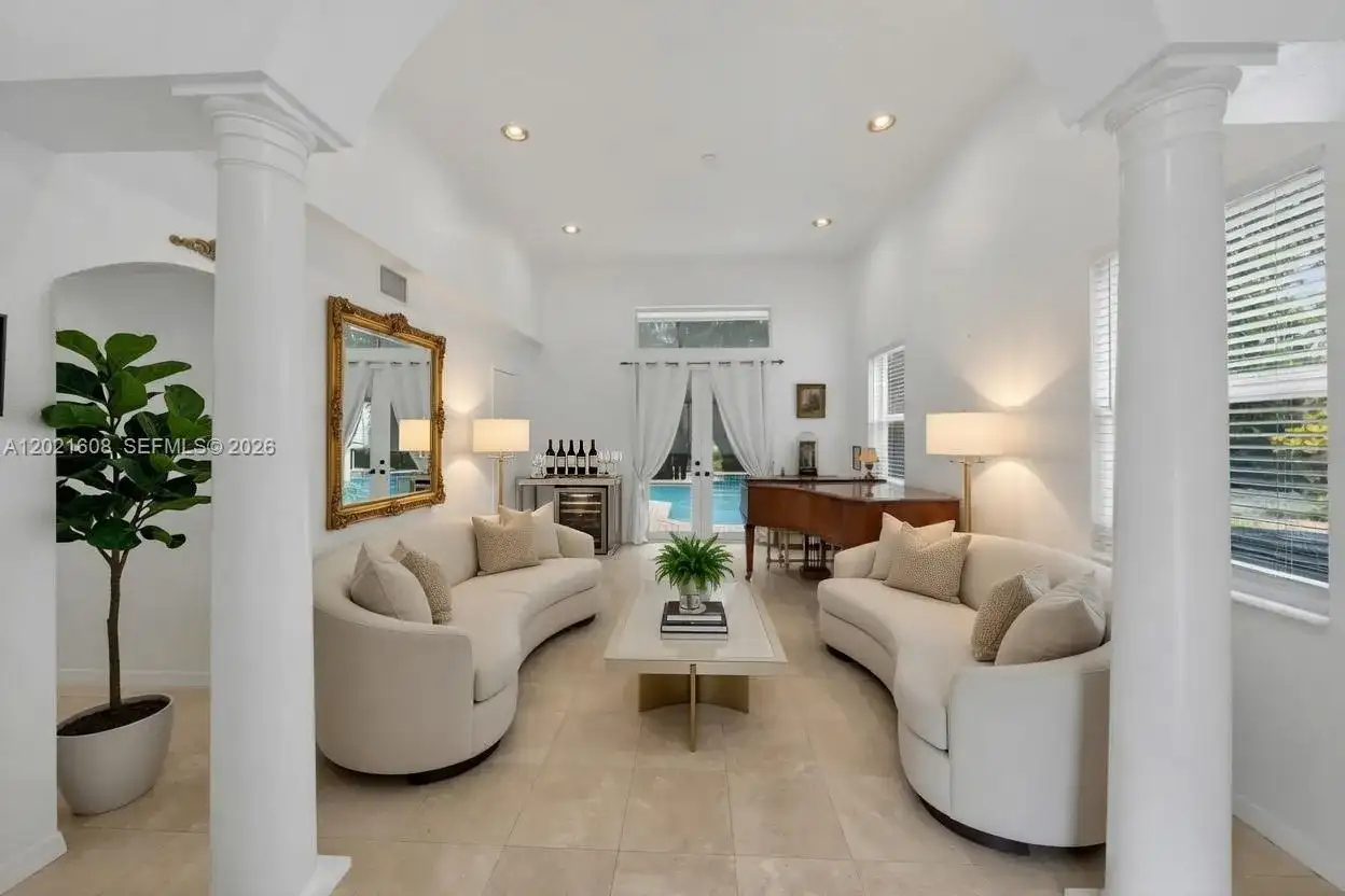 8204 SW 171st St, Palmetto Bay FL 33157 photo 3