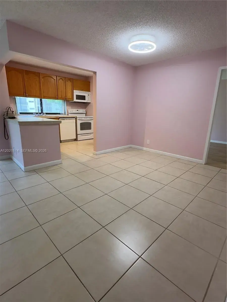 17011 N Bay Rd # 117, Sunny Isles Beach FL 33160