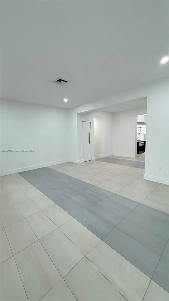 2021 Meridian Ave # 6, Miami Beach FL 33139