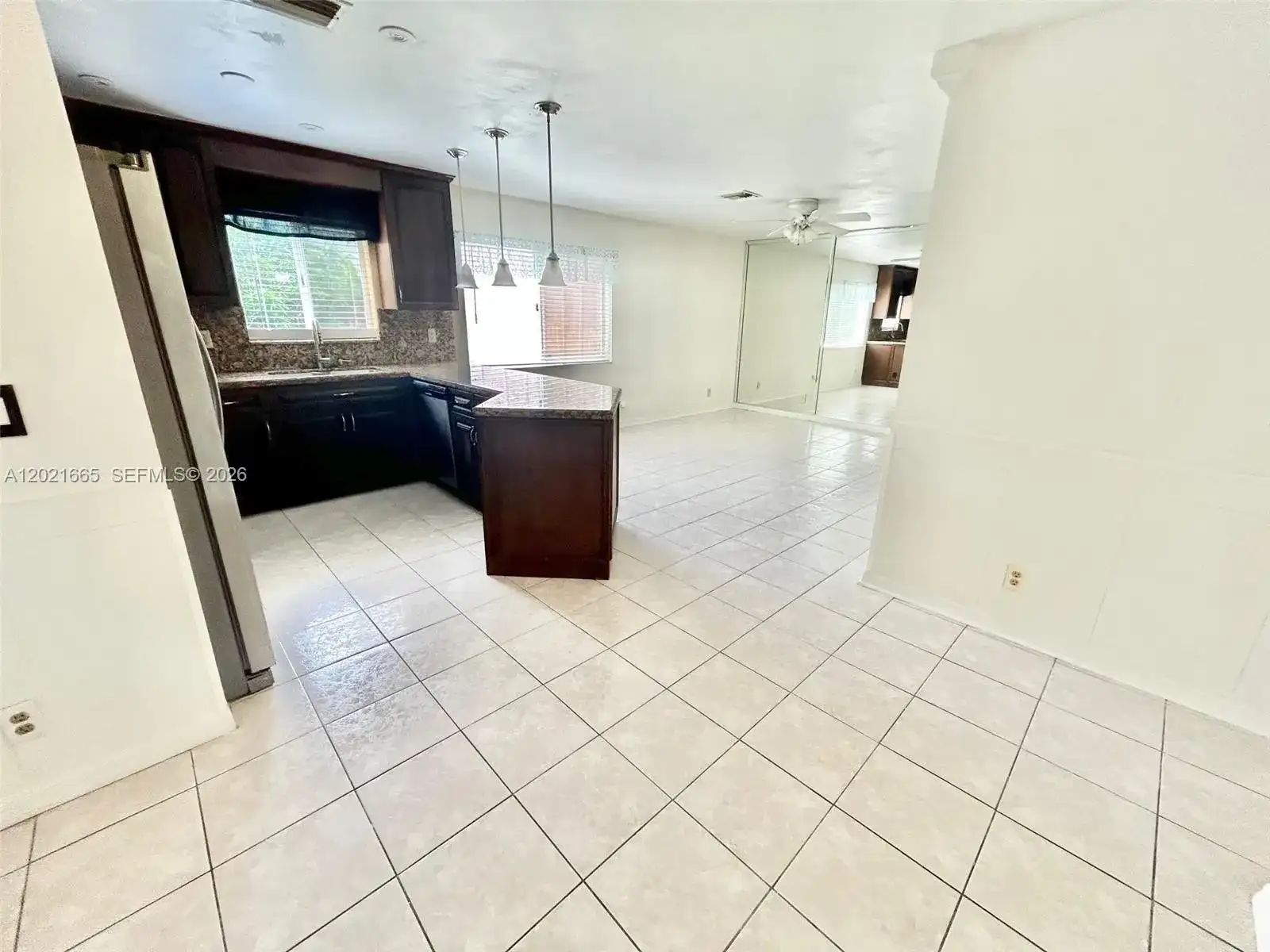 8801 SW 9th Ct, Pembroke Pines FL 33025 photo 5