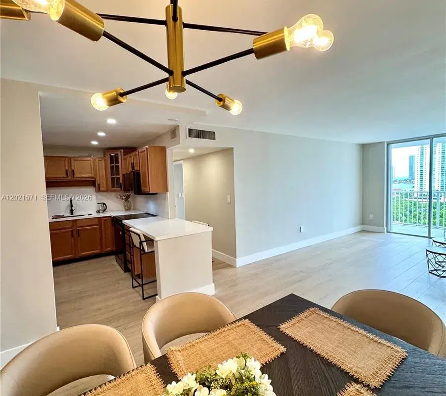 2851 NE 183rd St # 1607E, Aventura FL 33160