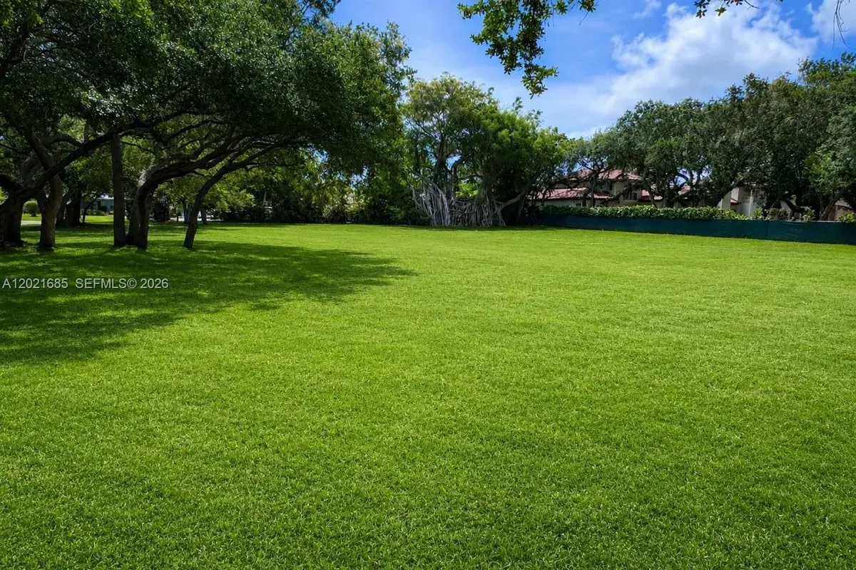xxx Sierra Cir, Coral Gables FL 33156