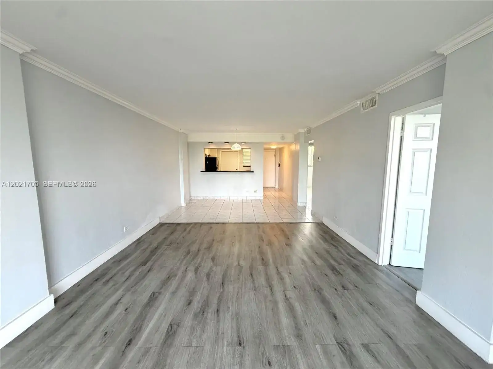 3660 NE 166th St # 414, North Miami Beach FL 33160 photo 2