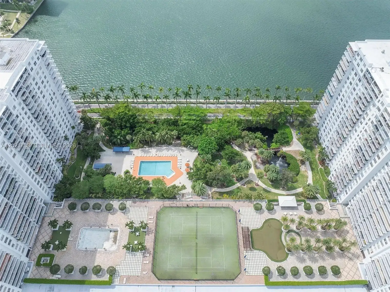 2851 NE 183rd St # 2112E, Aventura FL 33160 photo 3