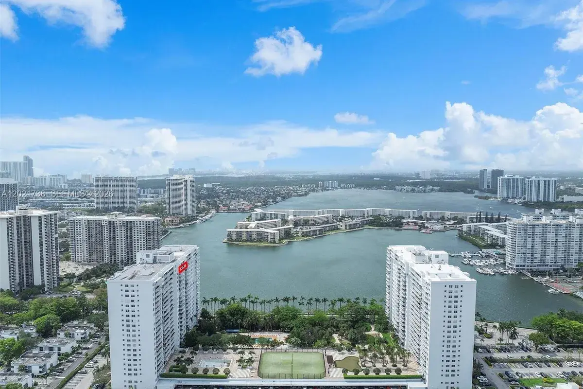 2851 NE 183rd St # 2112E, Aventura FL 33160