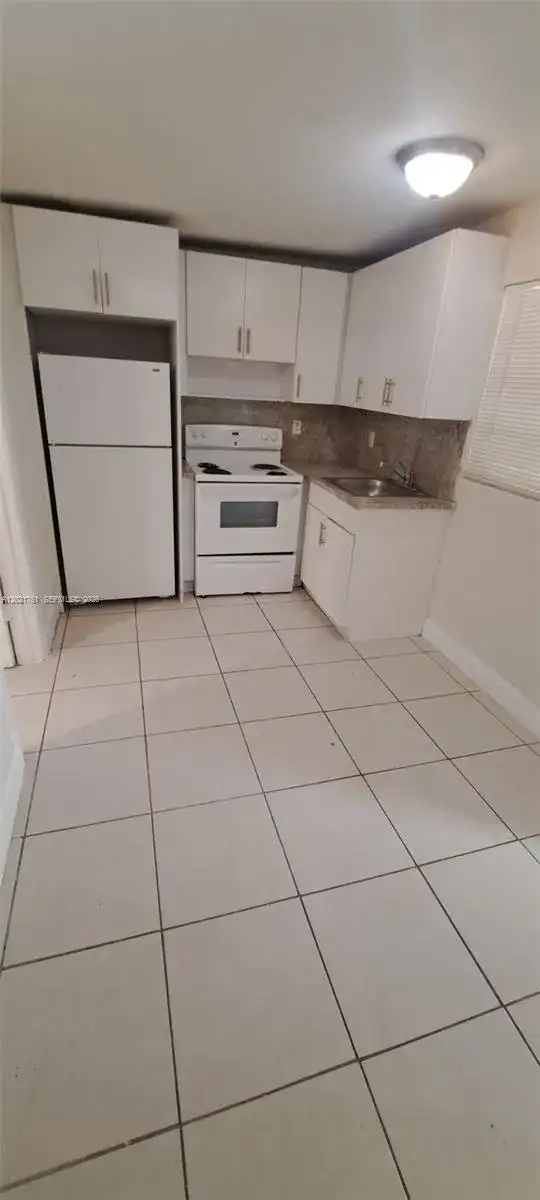 1362 SW 2nd St # 7, Miami FL 33135 photo 2