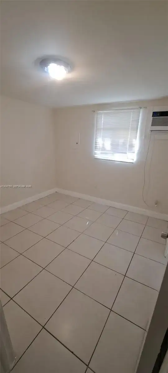 1362 SW 2nd St # 7, Miami FL 33135 photo 4
