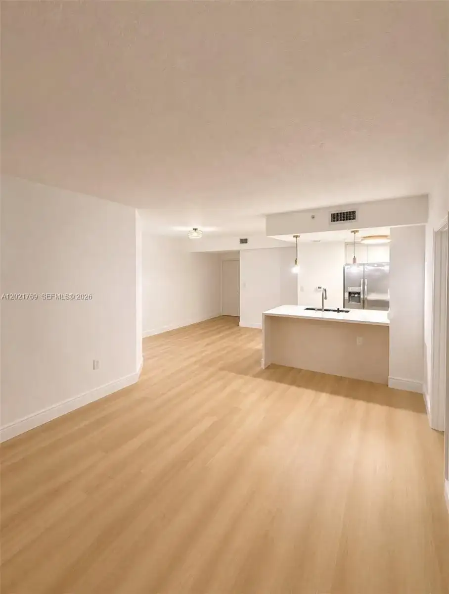 275 NE 18th St # 910, Miami FL 33132 photo 4