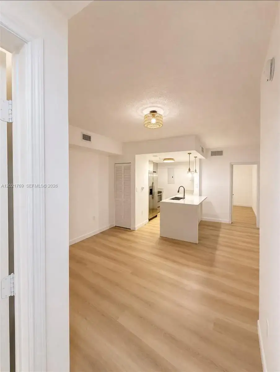 275 NE 18th St # 910, Miami FL 33132 photo 5