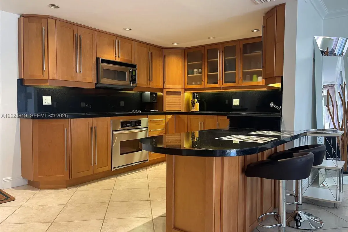 199 Ocean Lane Dr # 413, Key Biscayne FL 33149