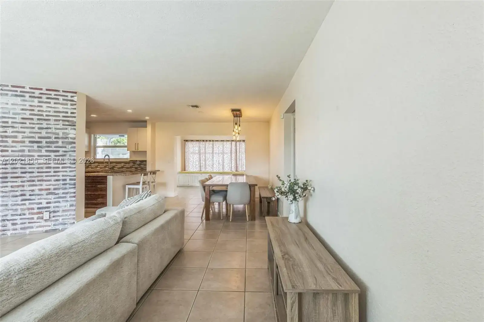 6931 SW 2nd St, Pembroke Pines FL 33023 photo 5