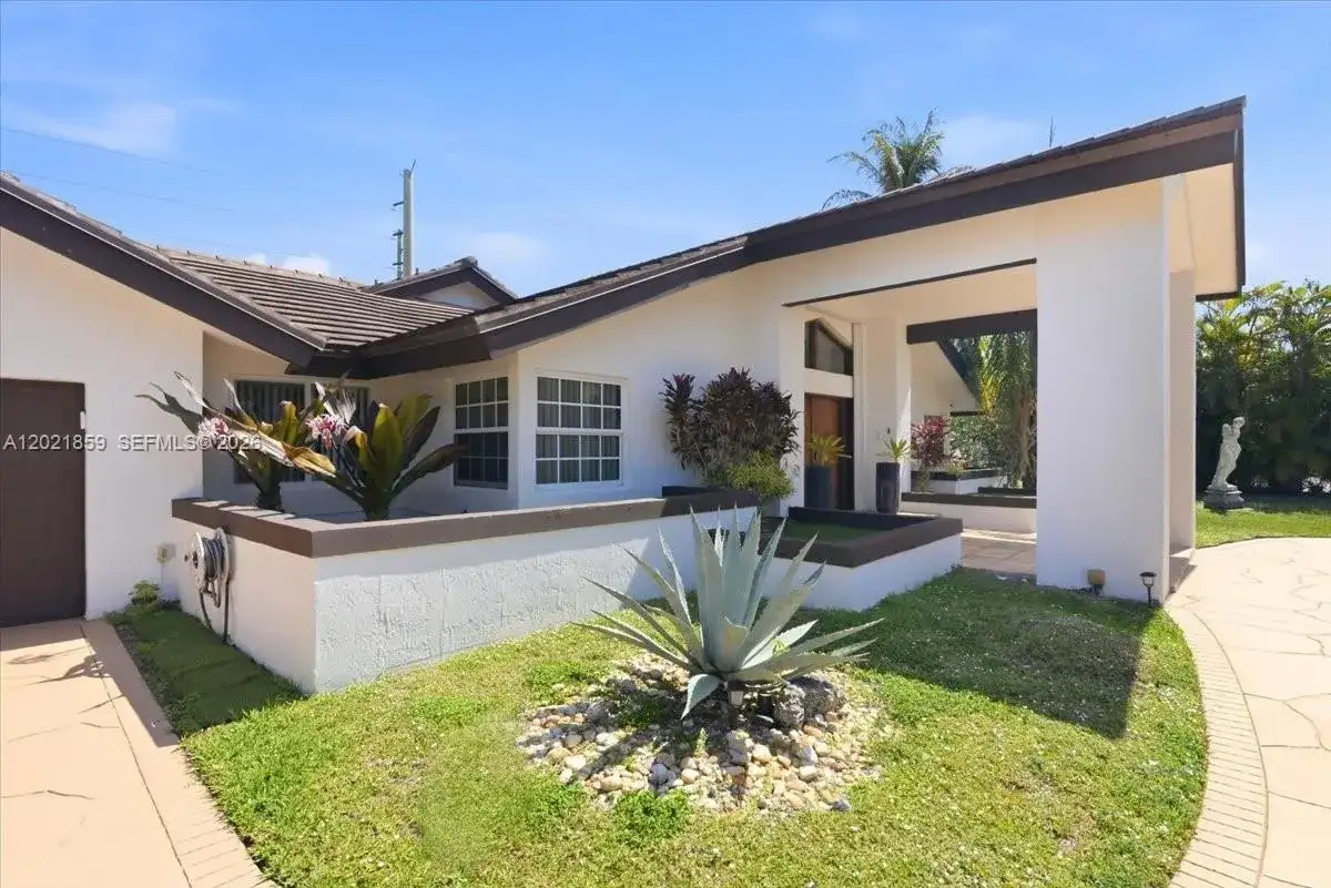9665 SW 136th St, Miami FL 33176 photo 3