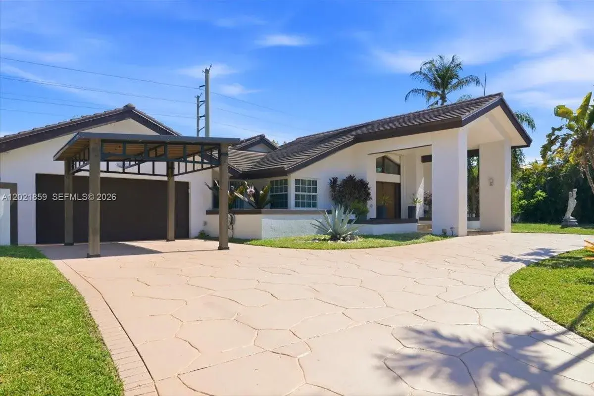 9665 SW 136th St, Miami FL 33176