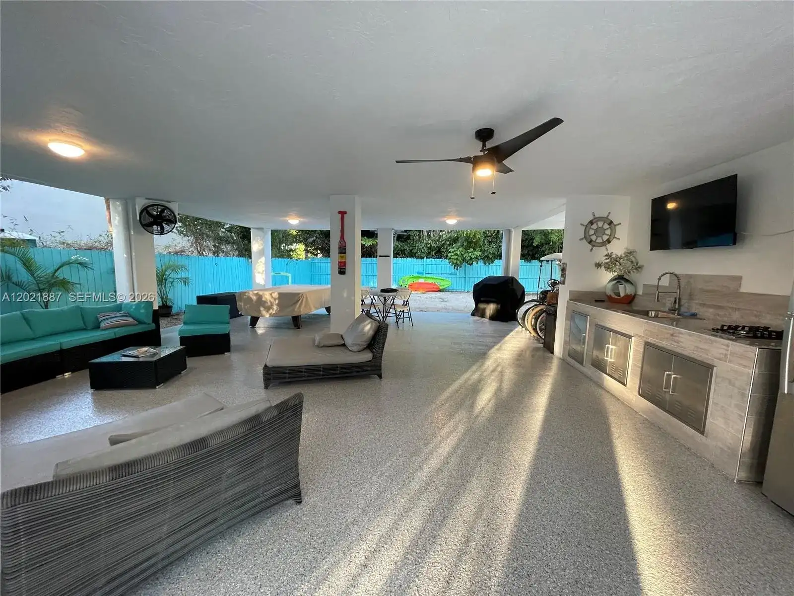 414 Coconut Dr, Key Largo FL 33037 photo 3