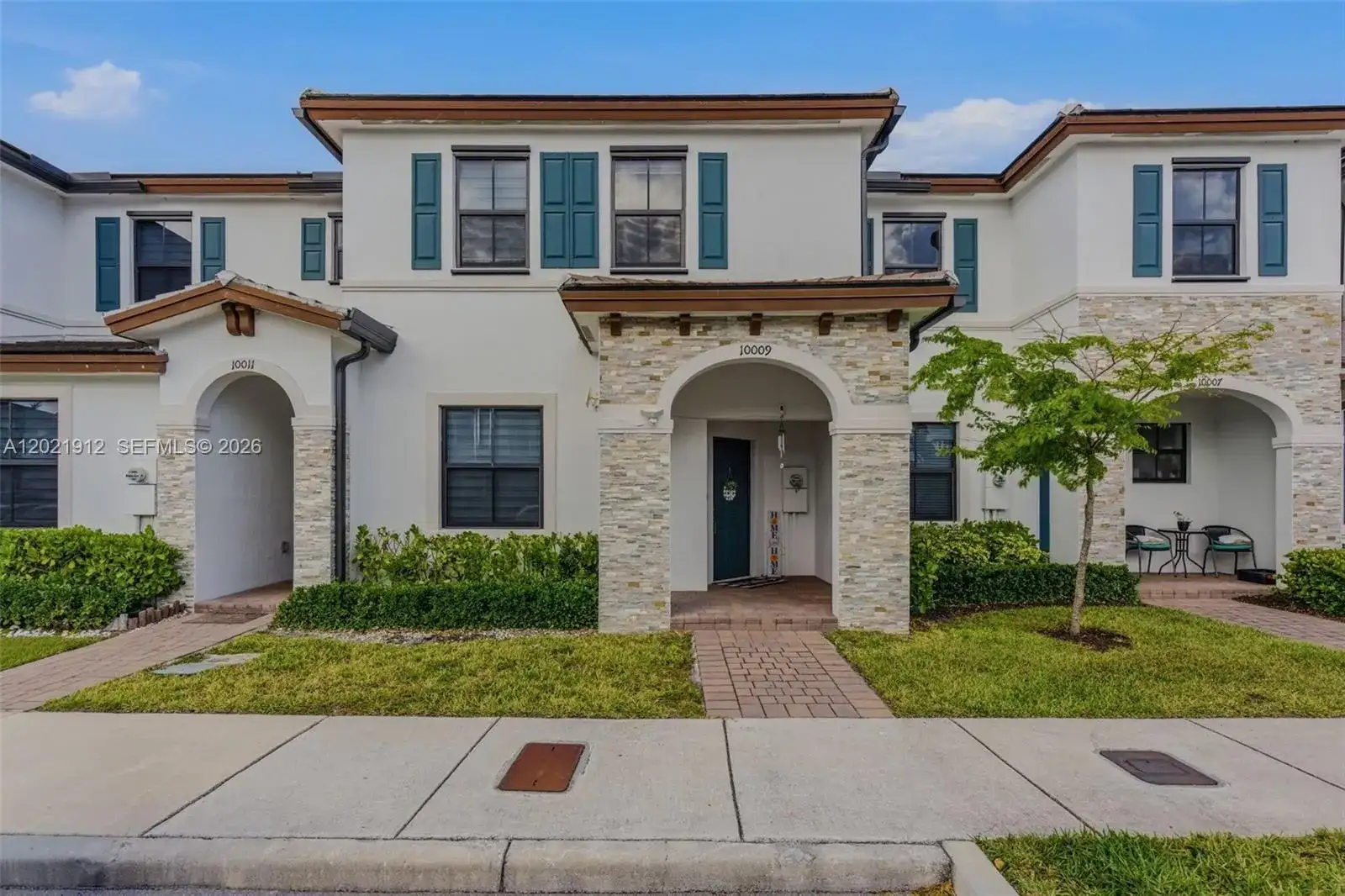10009 SW 228th Ter, Miami FL 33190 photo 5