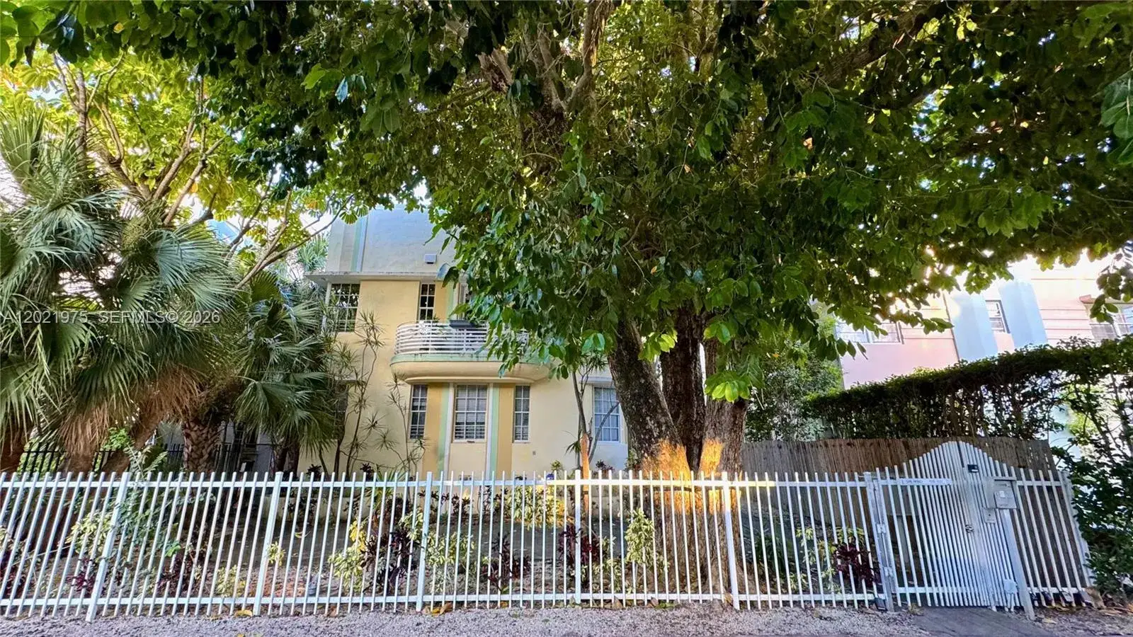 2 bedroom 1 bath Residential for sale at 1335 Pennsylvania Ave # 3, Miami Beach FL 33139