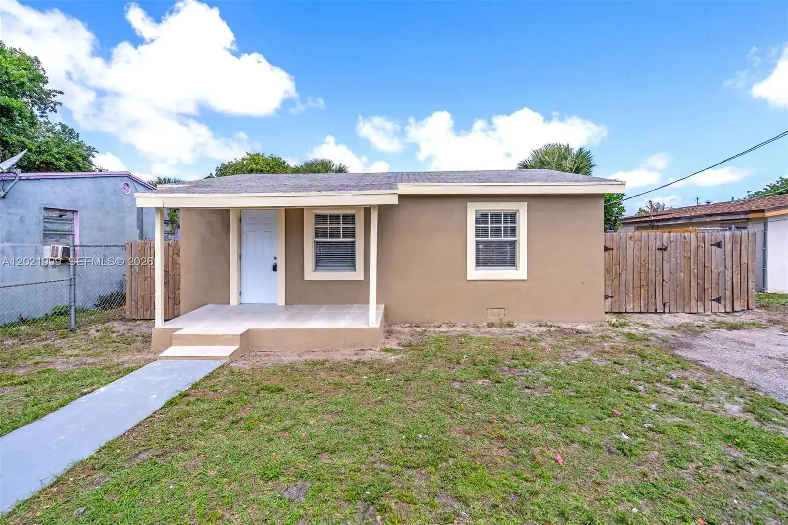 1660 W 26th St, Riviera Beach FL 33404 photo 2