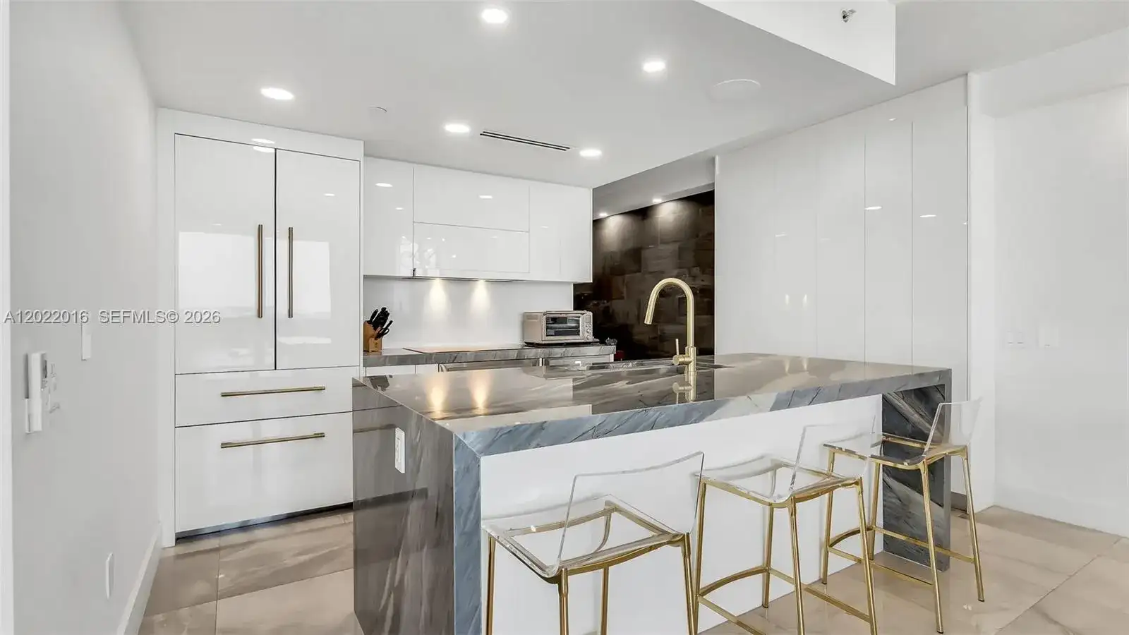 5875 Collins Ave # 1807, Miami Beach FL 33140 photo 3