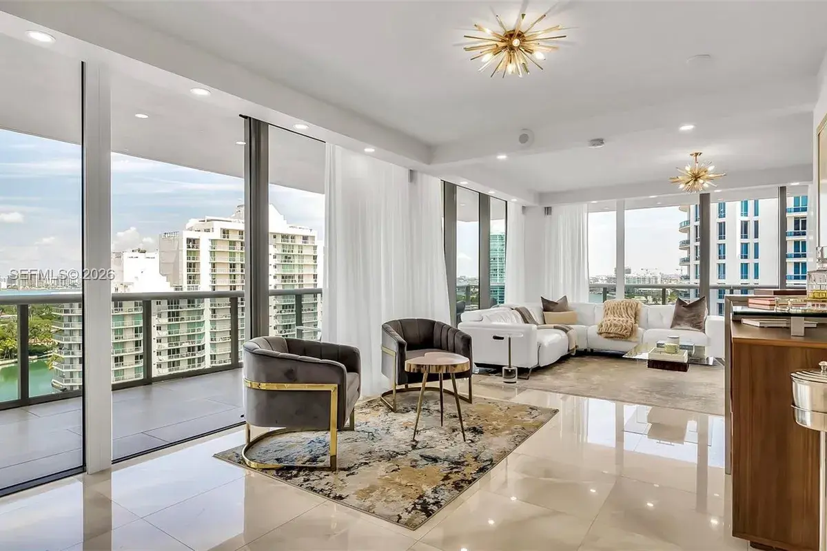 5875 Collins Ave # 1807, Miami Beach FL 33140