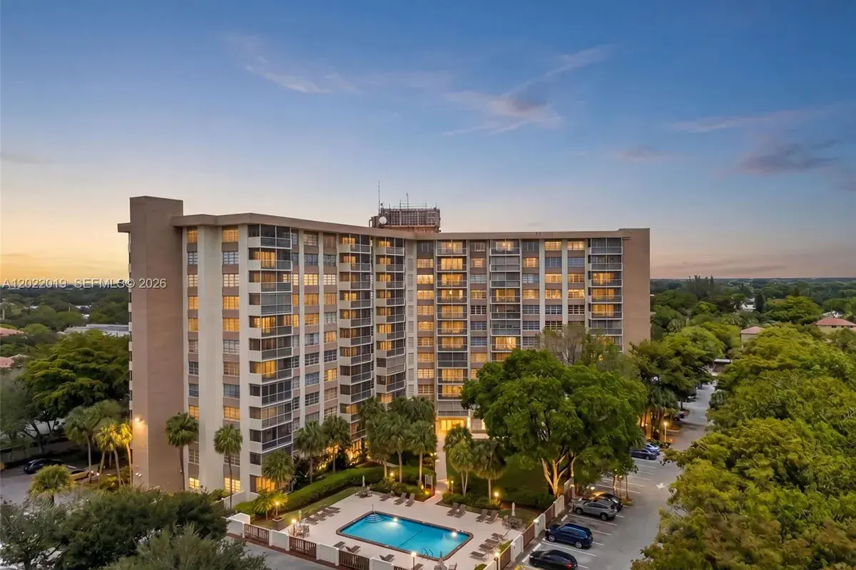 10777 W Sample Rd # 209, Coral Springs FL 33065