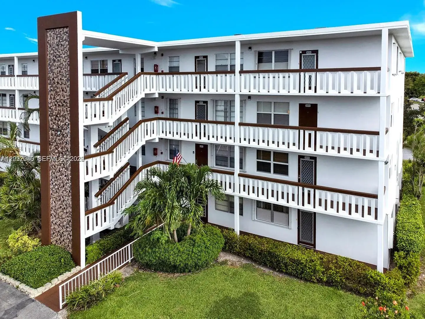4052 E Harwood E # 4052, Deerfield Beach FL 33442 photo 2
