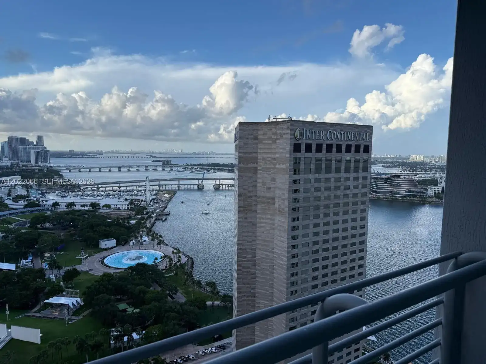 325 S Biscayne Blvd # 3620, Miami FL 33131 photo 2