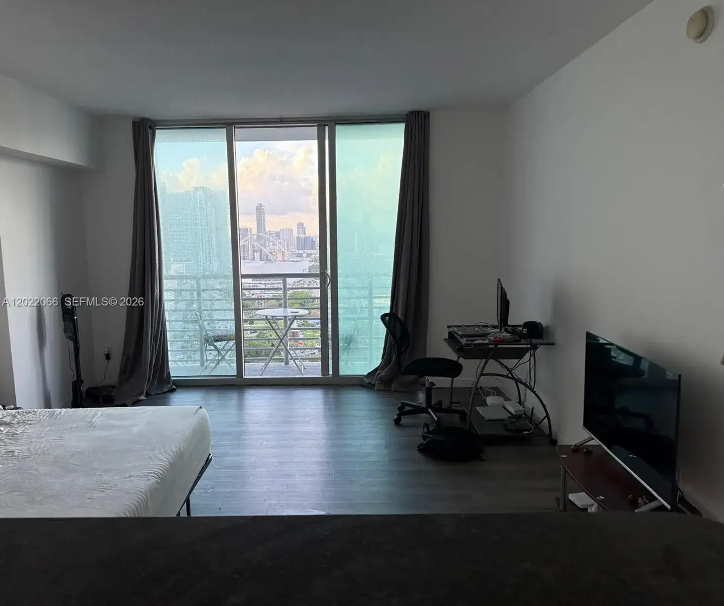 325 S Biscayne Blvd # 3620, Miami FL 33131 photo 3