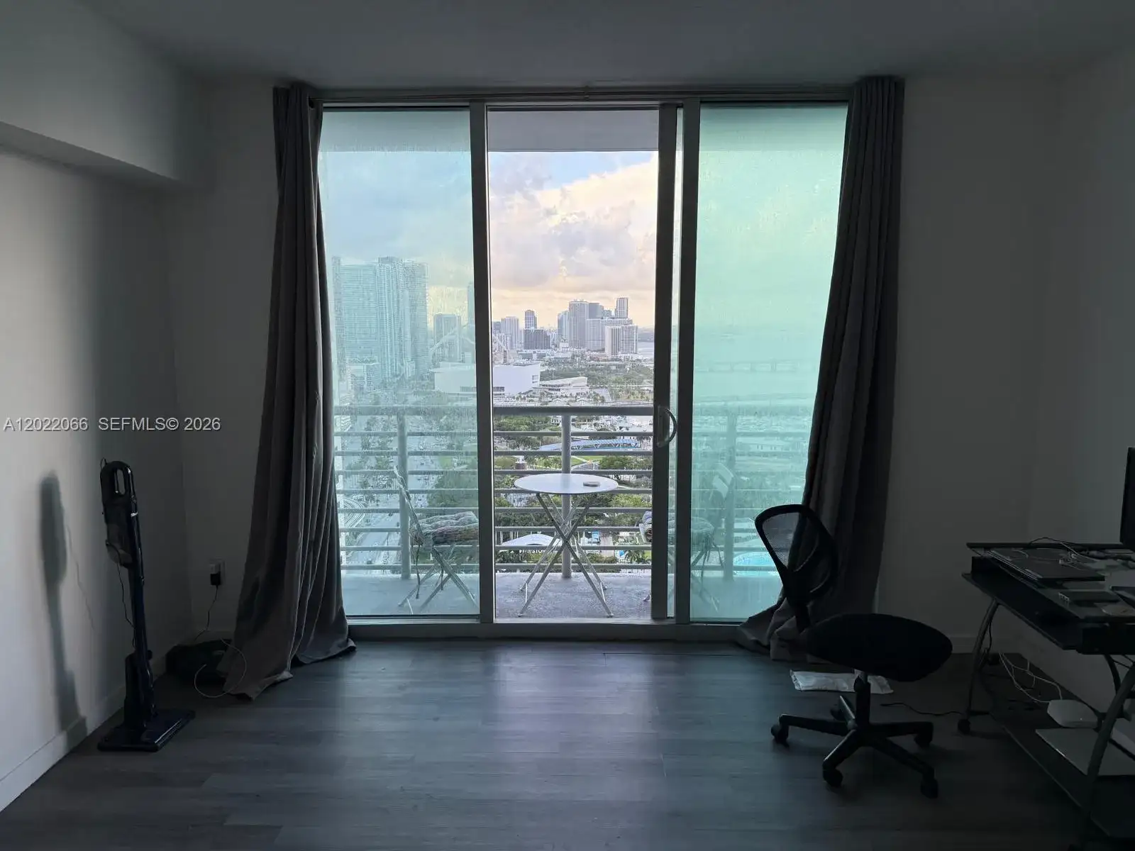 325 S Biscayne Blvd # 3620, Miami FL 33131 photo 4