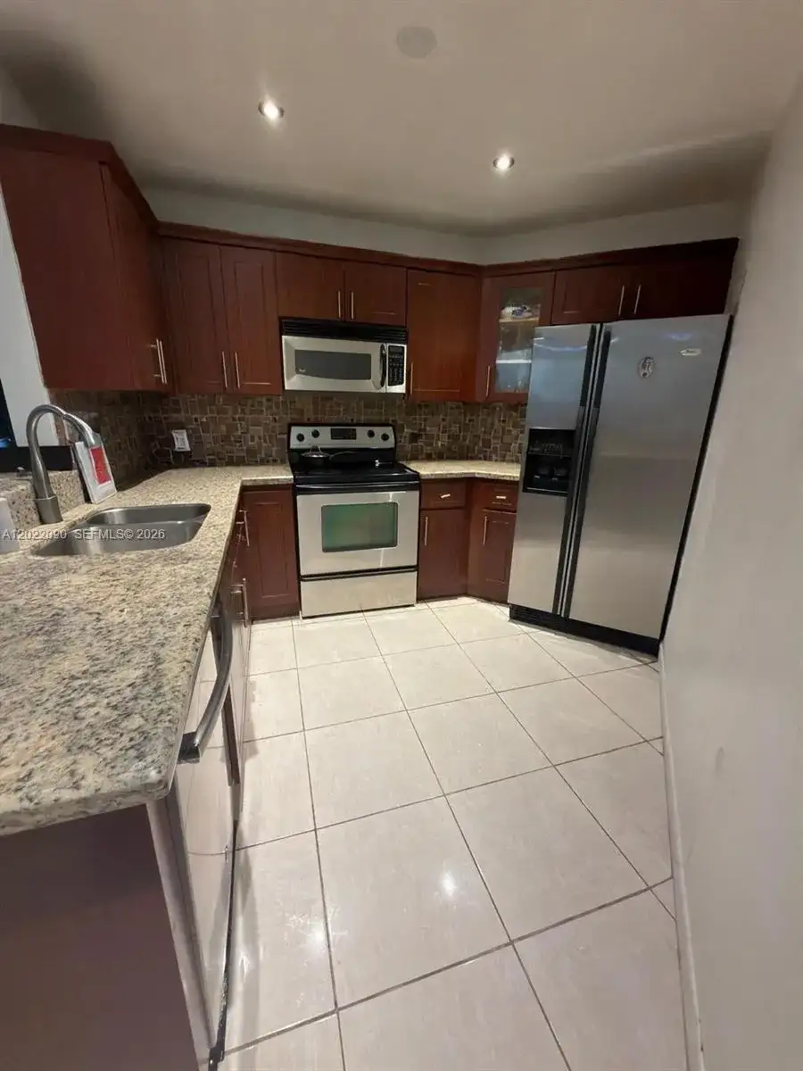 9443 Fontainebleau Blvd # 209, Miami FL 33172 photo 4