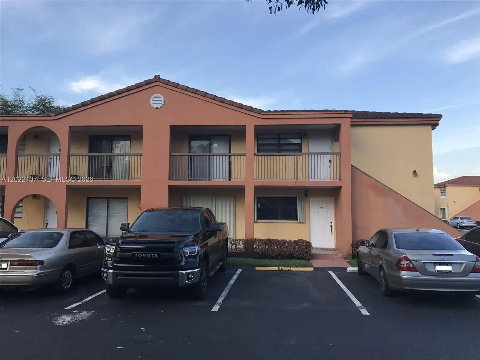 18224 Mediterranean Blvd # 17, Miami FL 33015 photo 2