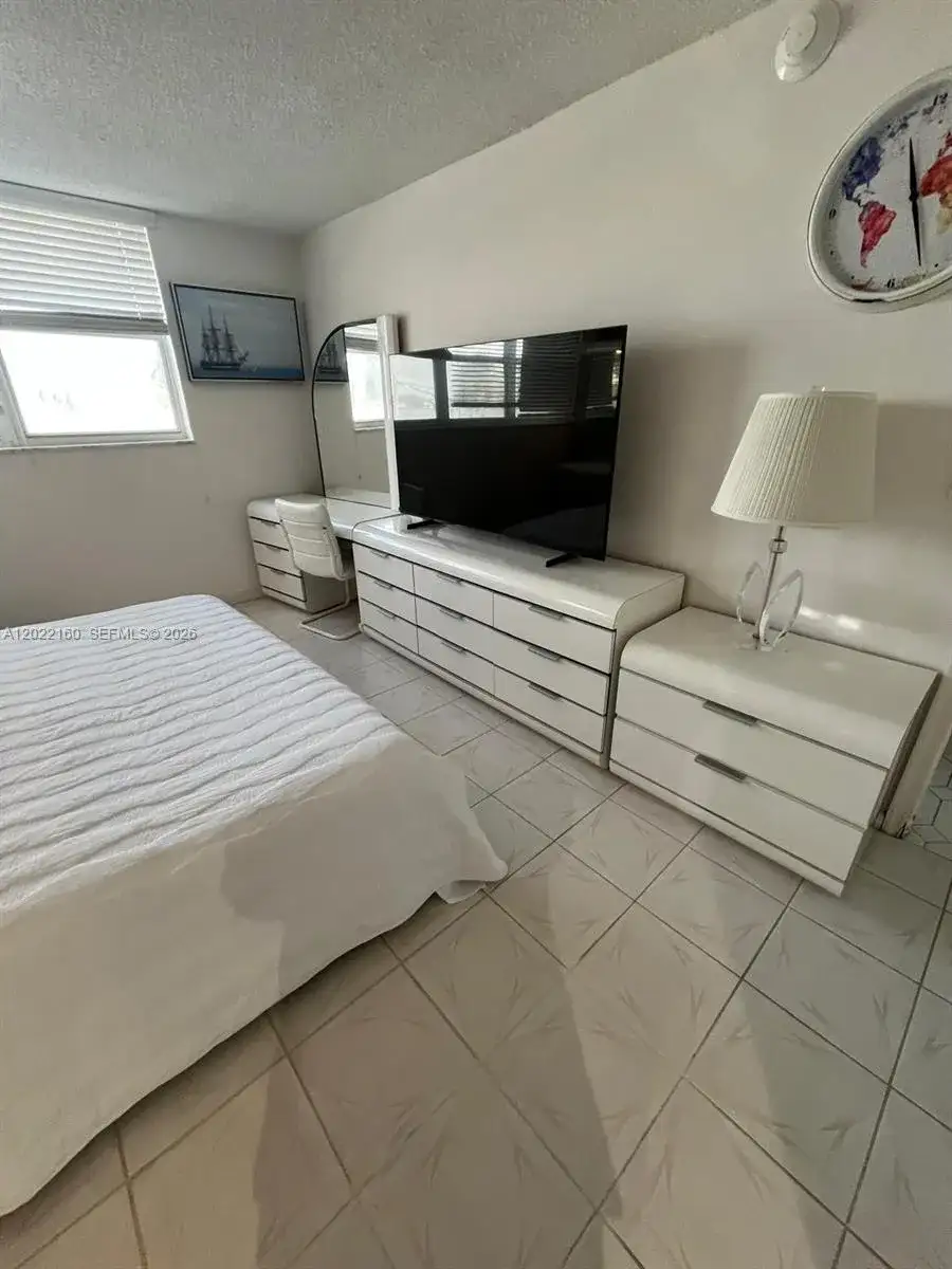 211 S Ocean Dr # 204, Hollywood FL 33019 photo 5