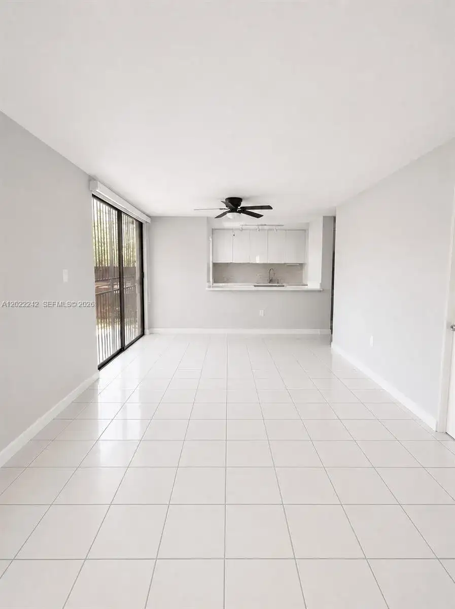 20033 SW 123rd Dr, Miami FL 33177 photo 2