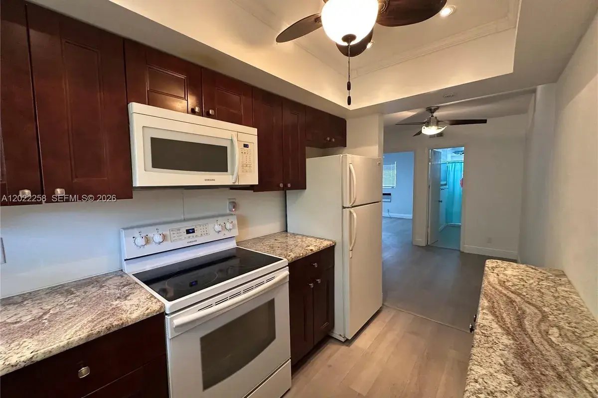 3700 Harrison St # 15A, Hollywood FL 33021