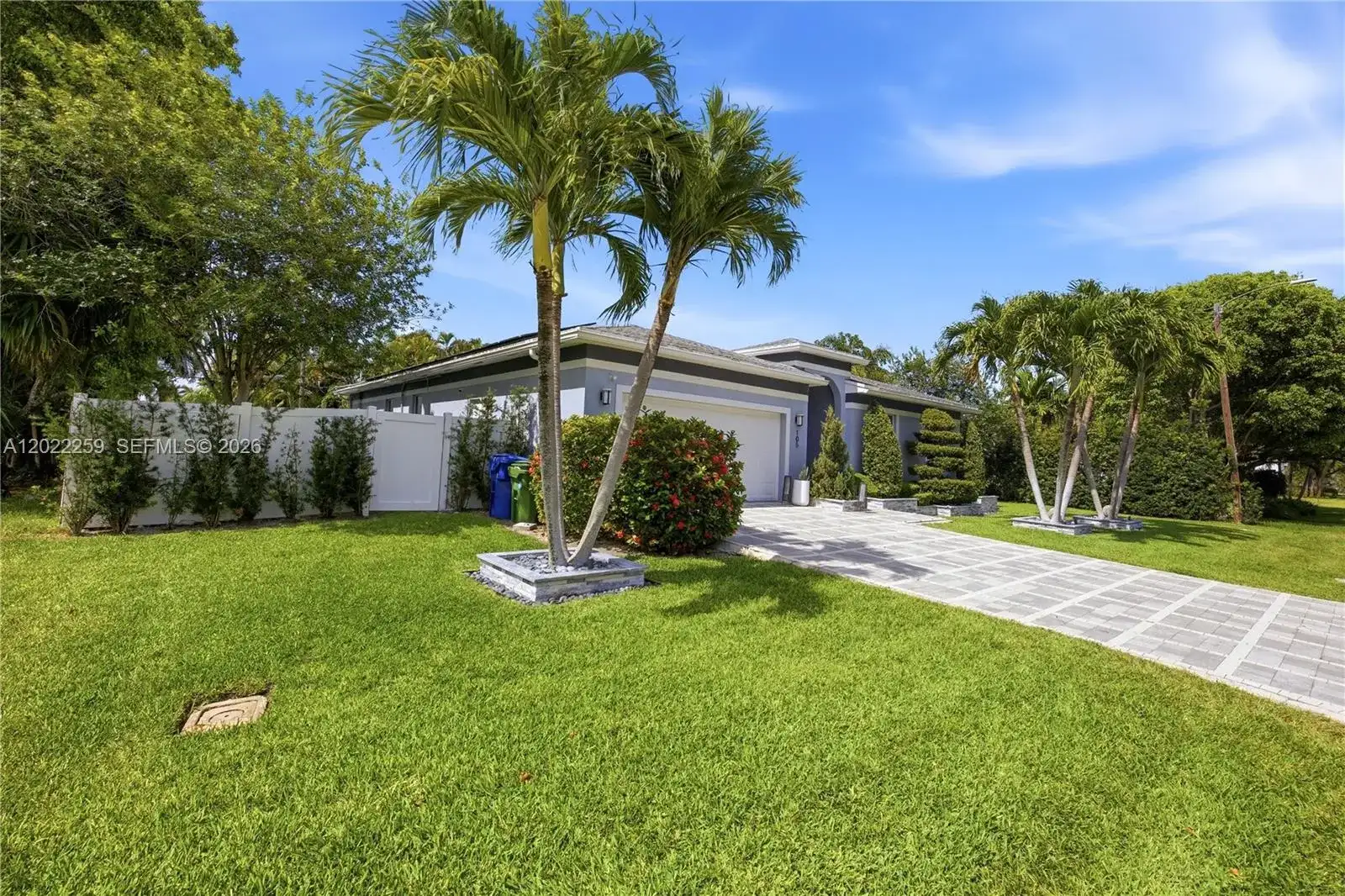 105 NE 28th Ct, Wilton Manors FL 33334 photo 2