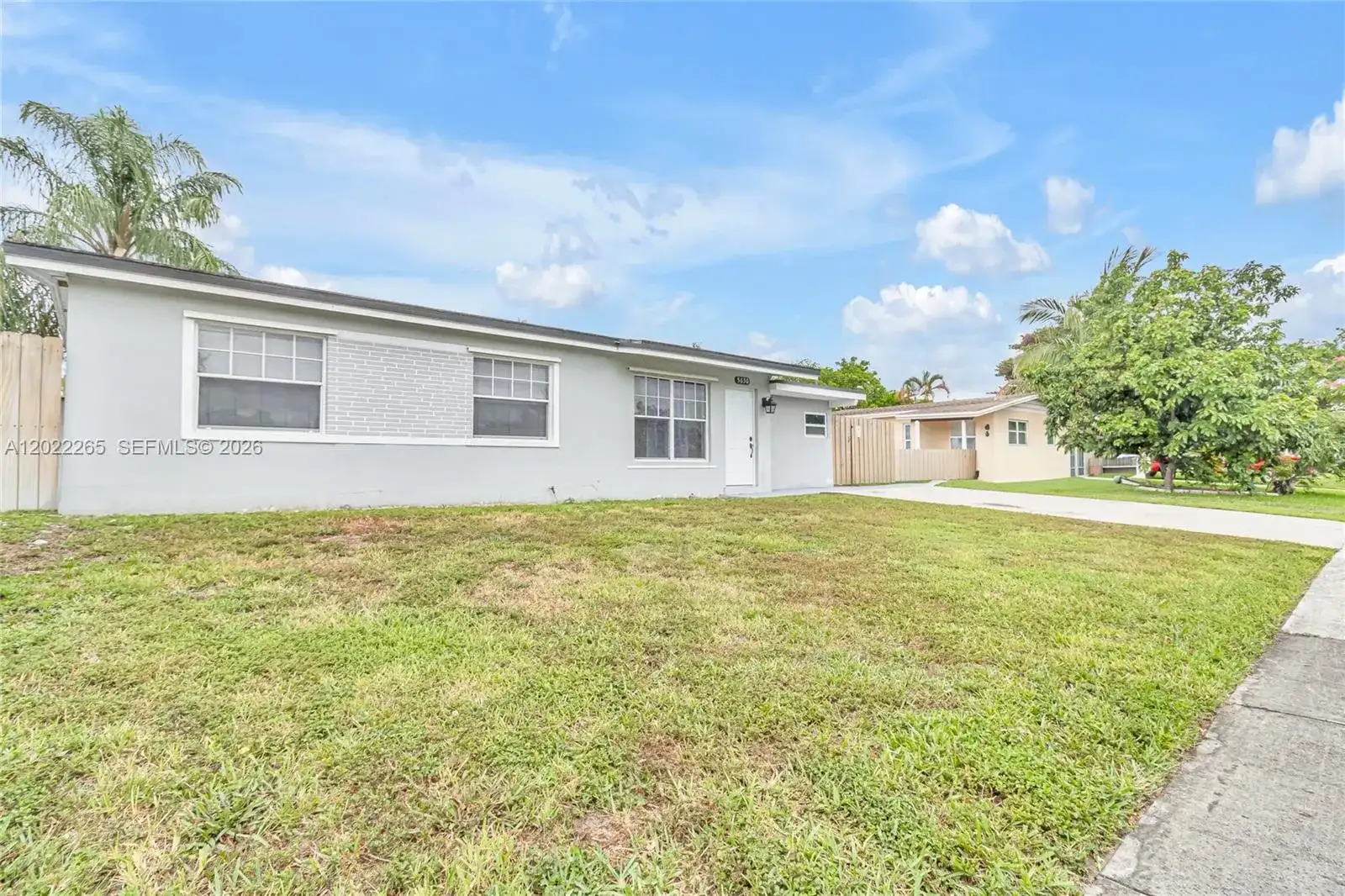5630 SW 37th Ct, Davie FL 33314 photo 2