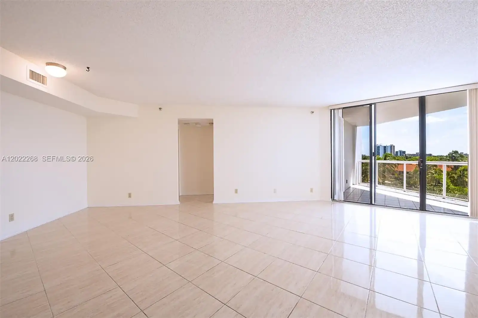 3610 Yacht Club Dr # 511, Aventura FL 33180