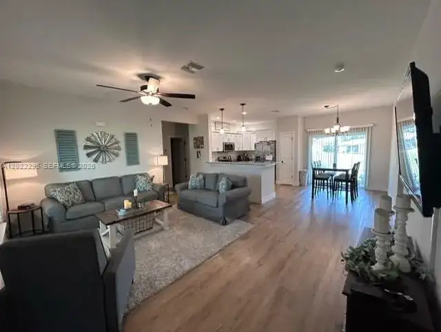 109 Vale Cr, Sebring FL 33876 photo 4