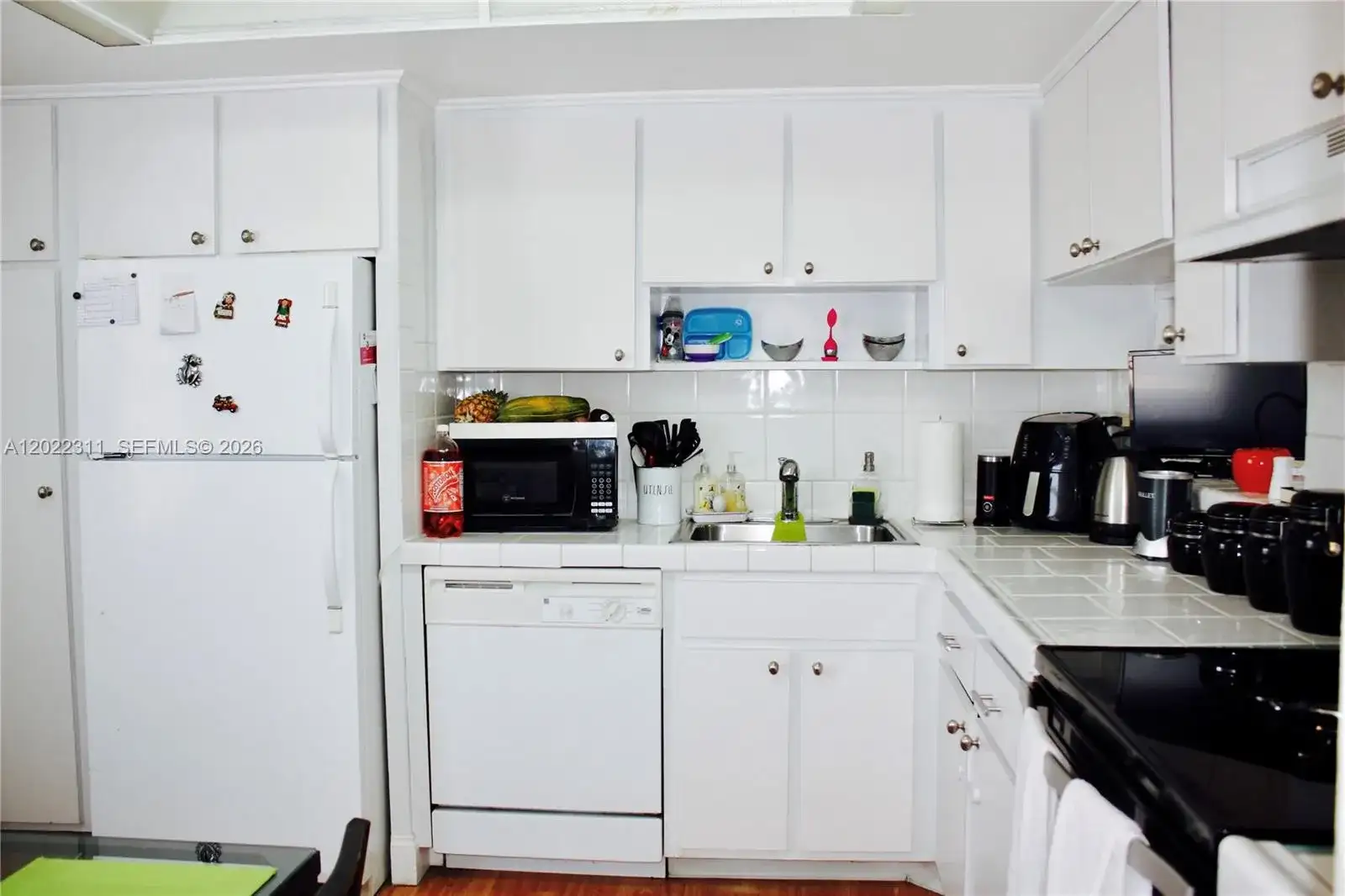 18555 NE 14th Ave # 702A, Miami FL 33179 photo 2