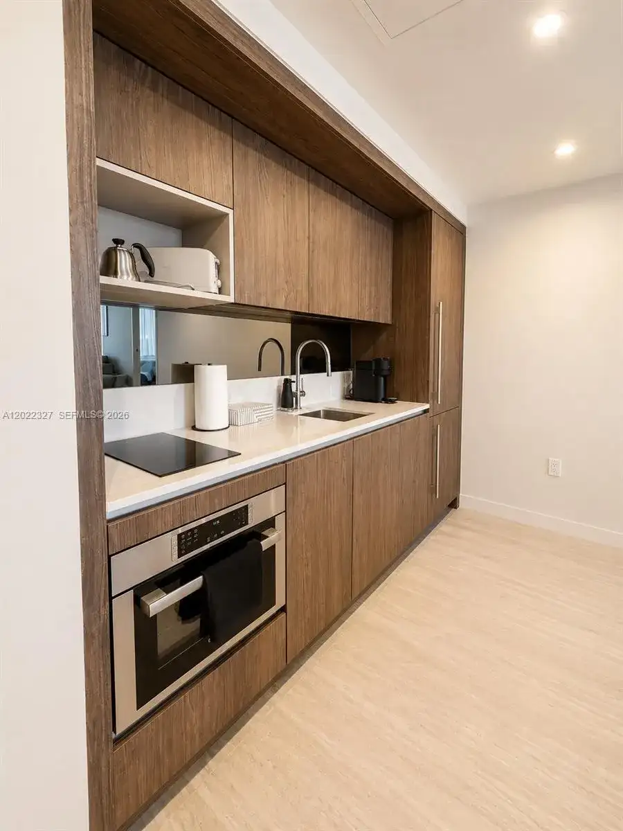 1611 SW 2nd Ave # 817, Miami FL 33129 photo 2