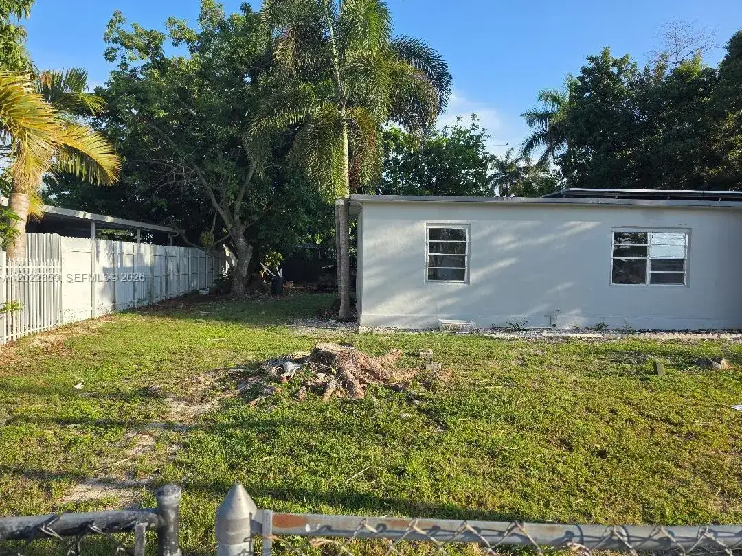 15340 Garfield Dr, Homestead FL 33033 photo 4