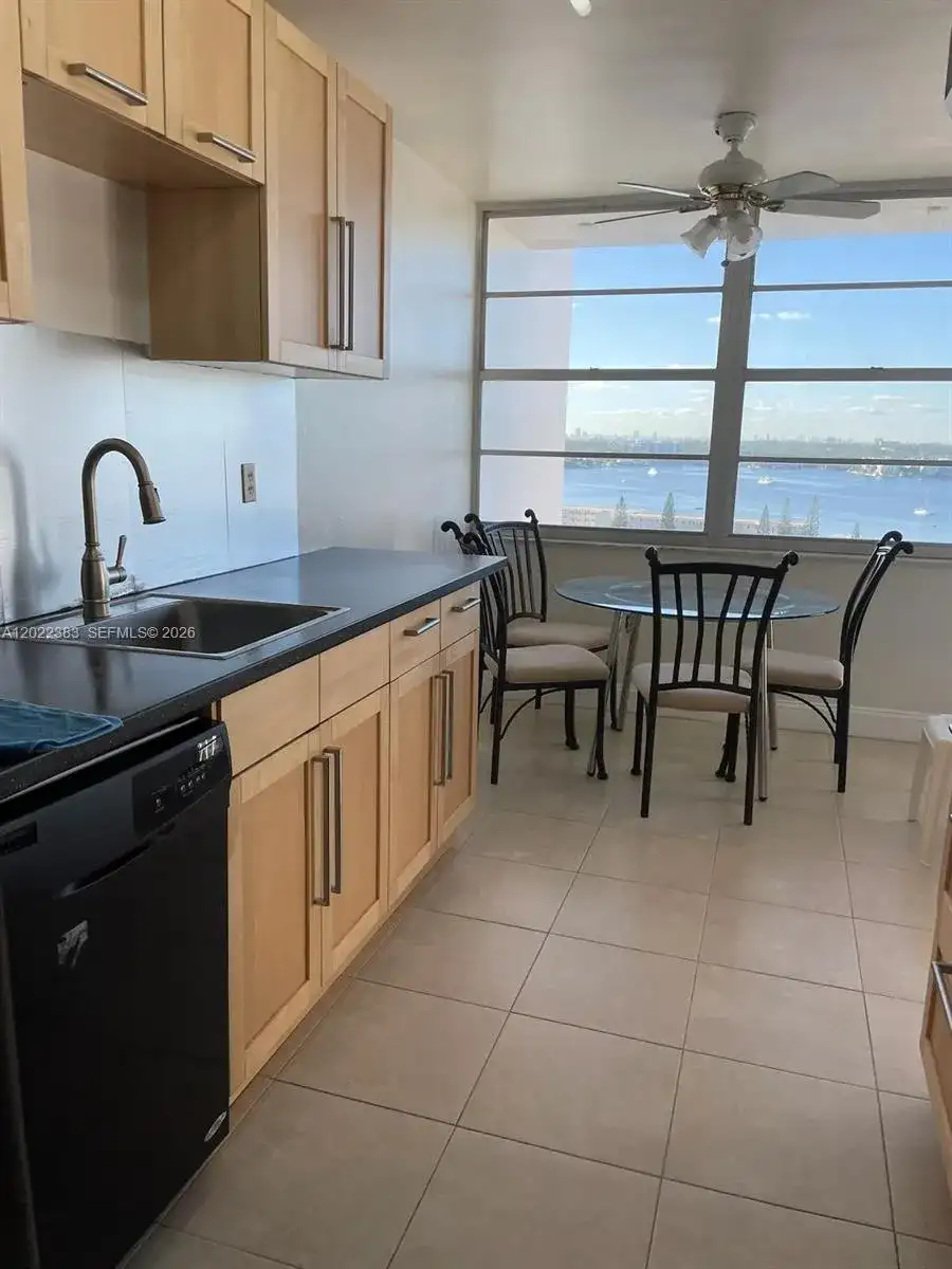 18021 Biscayne Blvd # 1701, Aventura FL 33160 photo 2