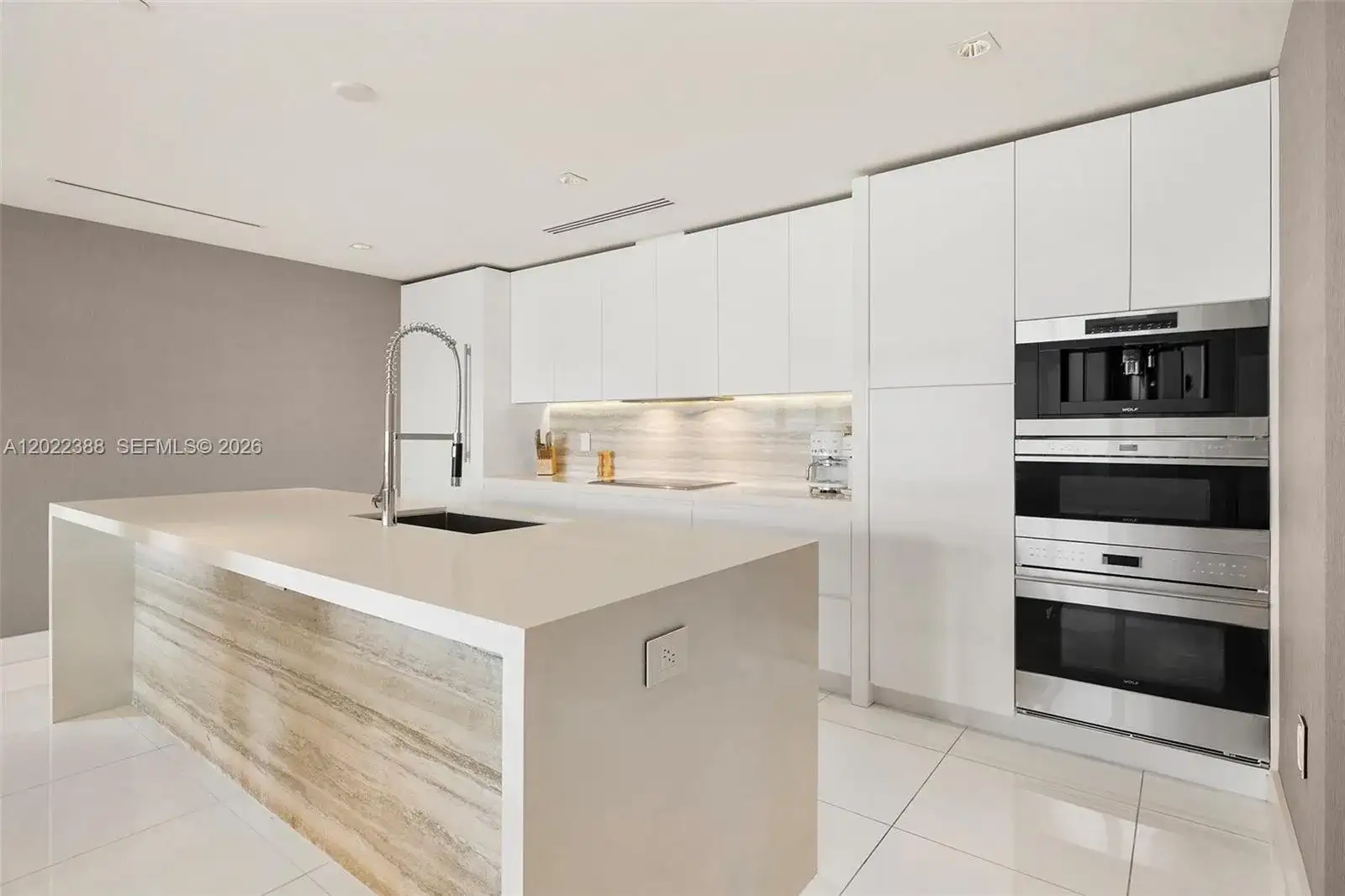 102 24th St # 1718, Miami Beach FL 33139 photo 3