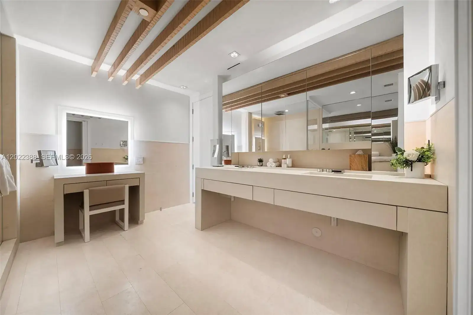 102 24th St # 1718, Miami Beach FL 33139 photo 5