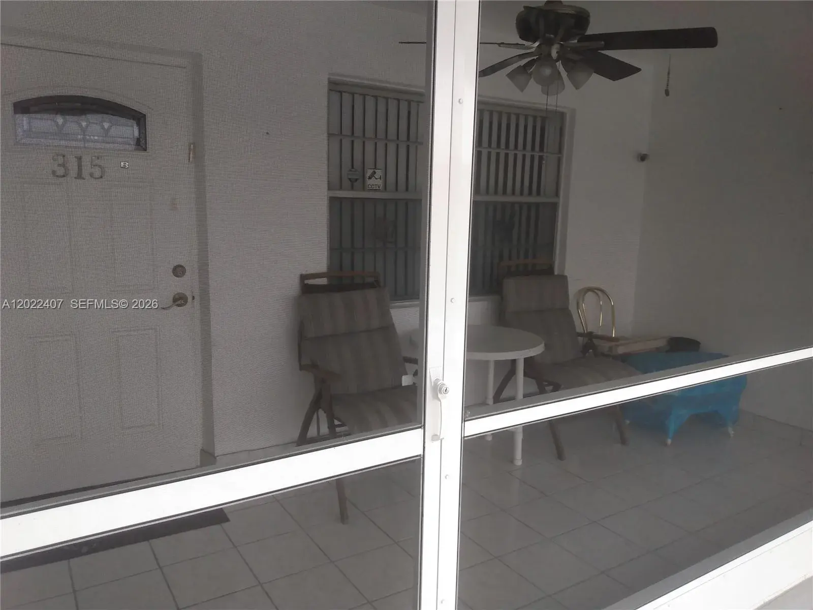 581 Blue Heron Dr # B, Hallandale Beach FL 33009