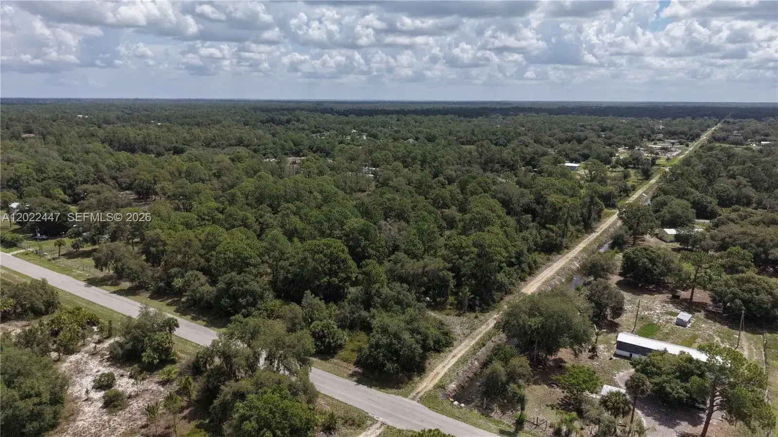 375 S Mayoral St, Clewiston FL 33440 photo 2