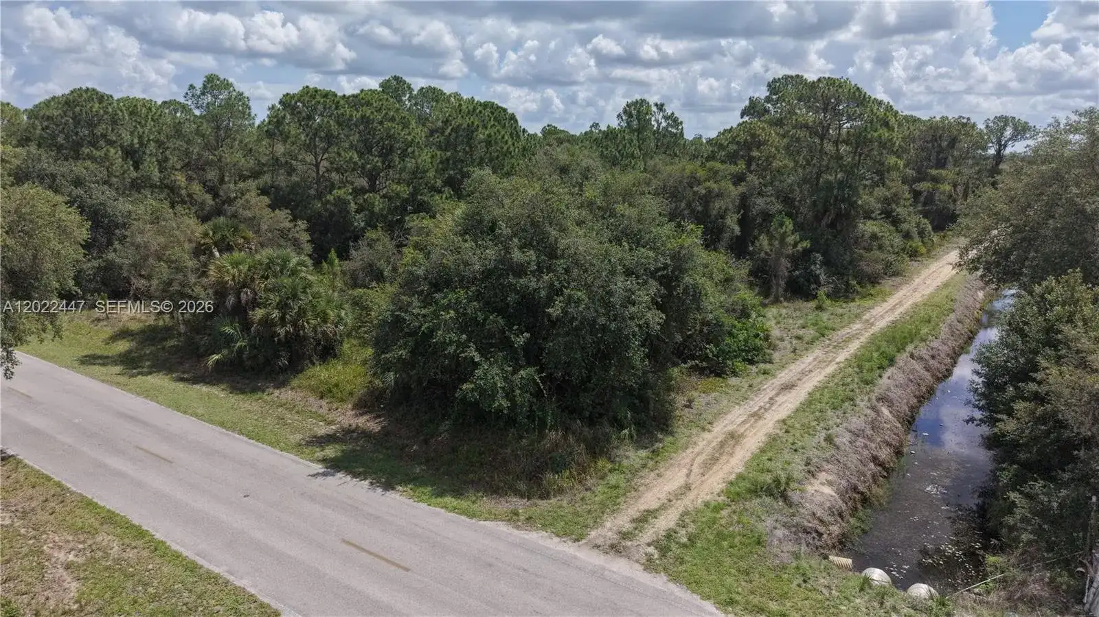 375 S Mayoral St, Clewiston FL 33440 photo 3