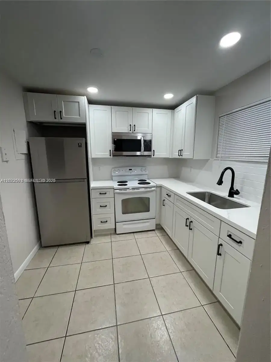 4255 N University Dr # 109, Sunrise FL 33351 photo 3