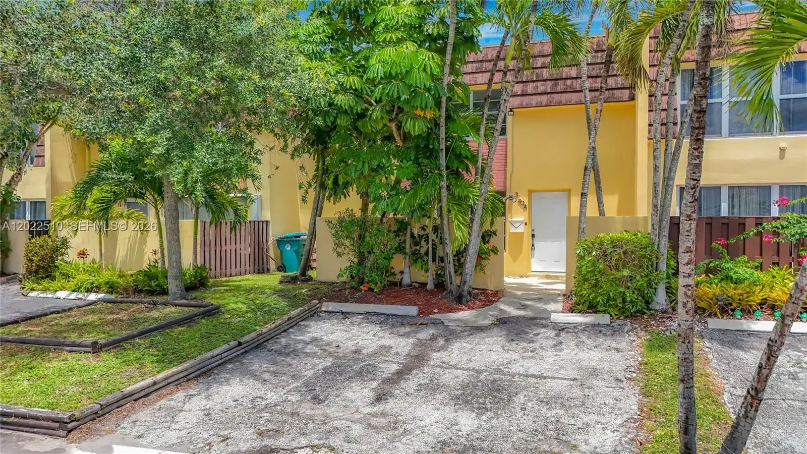 3702 SW 60th Ter # 31, Davie FL 33314